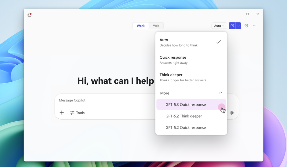 Rozhraní Microsoft 365 Copilot Chat s otevřenou nabídkou režimu odpovědi